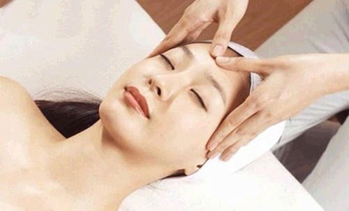 美容院?jiǎn)蔚觊_業(yè)七天營(yíng)收17.6萬的成功策略與30萬人帶人玩法解析